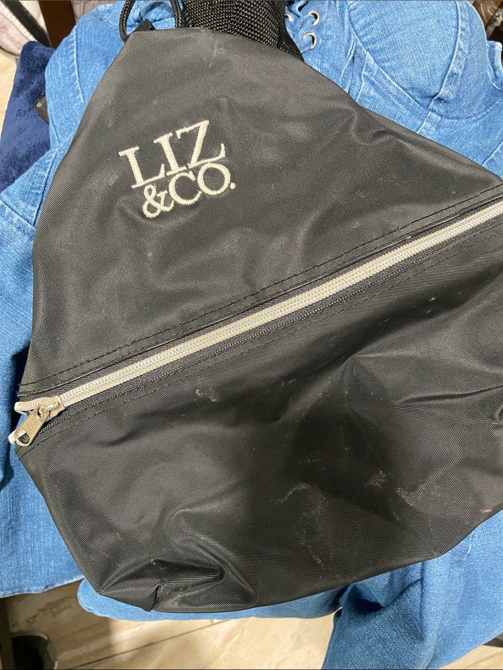Vintage Liz & Co. Black Nylon Drawstring Backpack - Like New!